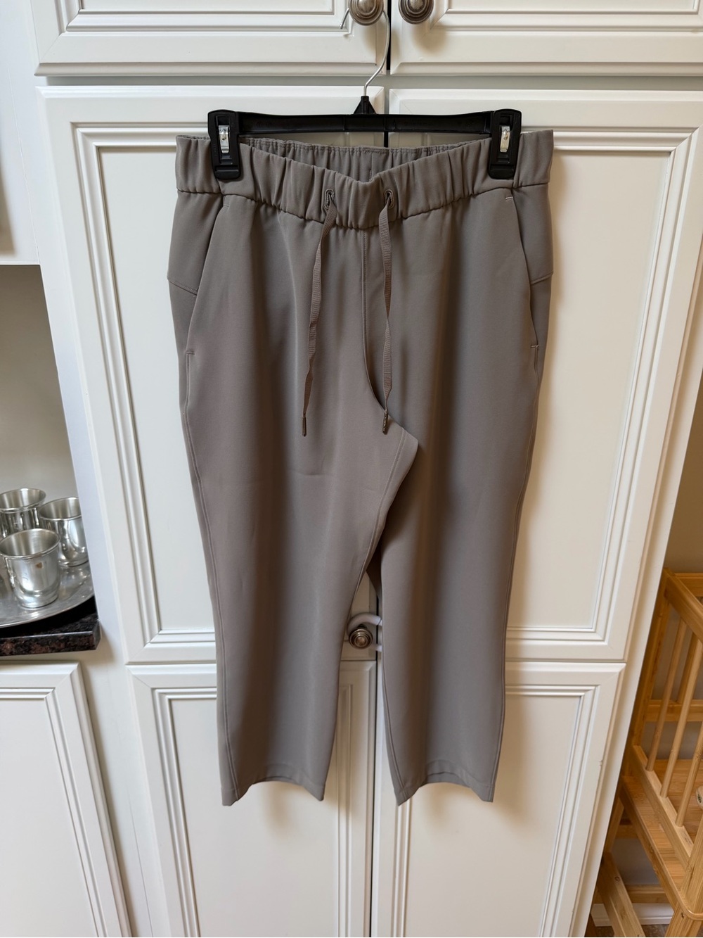 Lululemon — Women’s On The Fly Cropped Pants